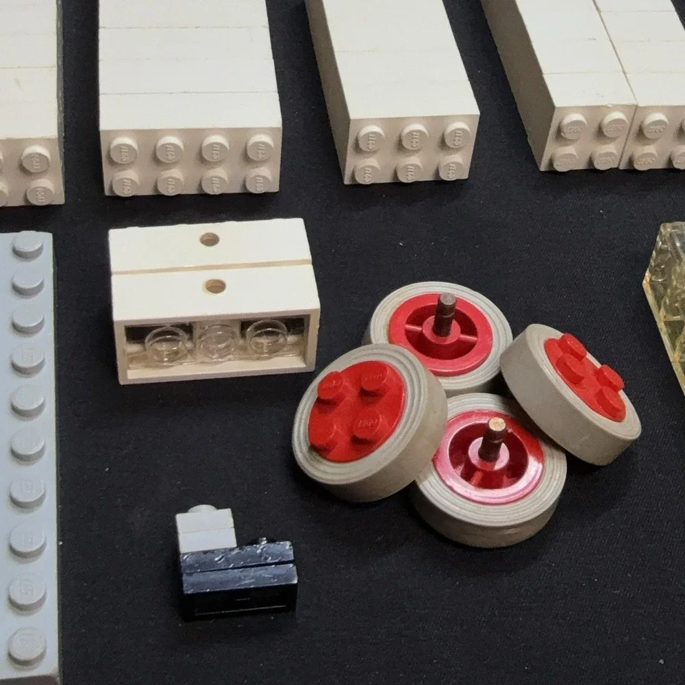 Vintage LEGO‎ Red White Bricks Wheels Windows Baseplate Parts Lot Multicolor